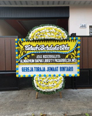 Papan Bunga Duka di Pulau Masela
